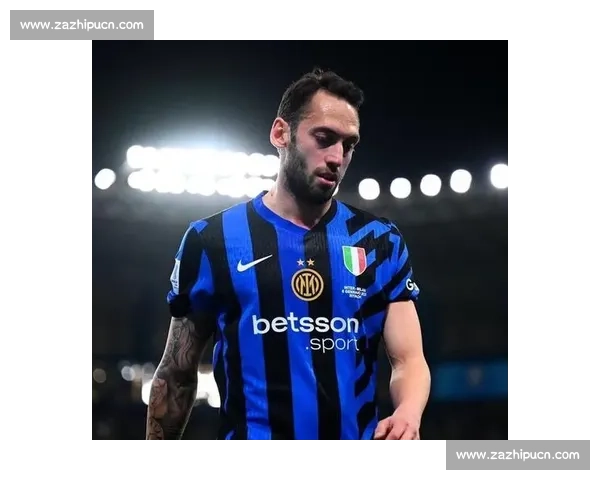 国米队长被妻子怒批！恰尔汗奥卢妻子：忠诚只是利益的面具