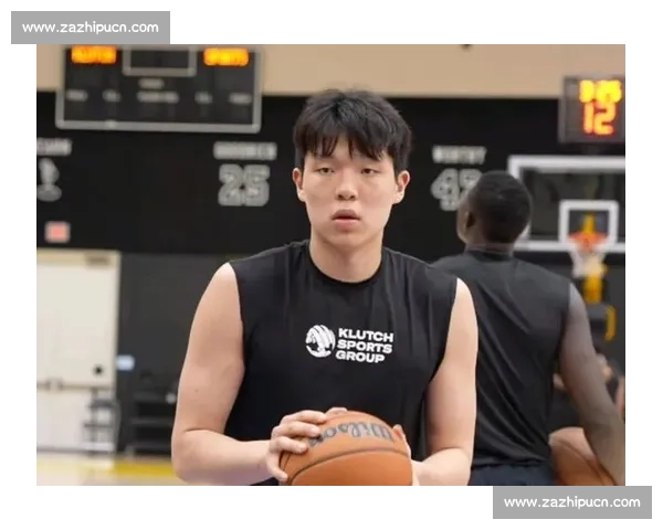 杨瀚森白衣闪耀富保罗庆功宴!湖人锋线新星助阵,四首轮秀彰显 Klutch 统治力